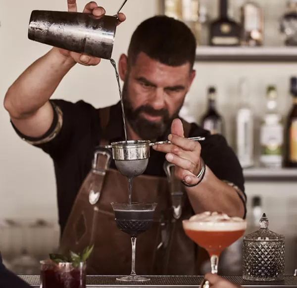 ΝΙΚΟΣ ΠΡΟΒΑΤΑΣ